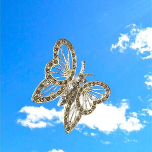 Vintage Signed ROMAN Silvertone Rhinestones BUTTERFLY Shape Pin Brooch